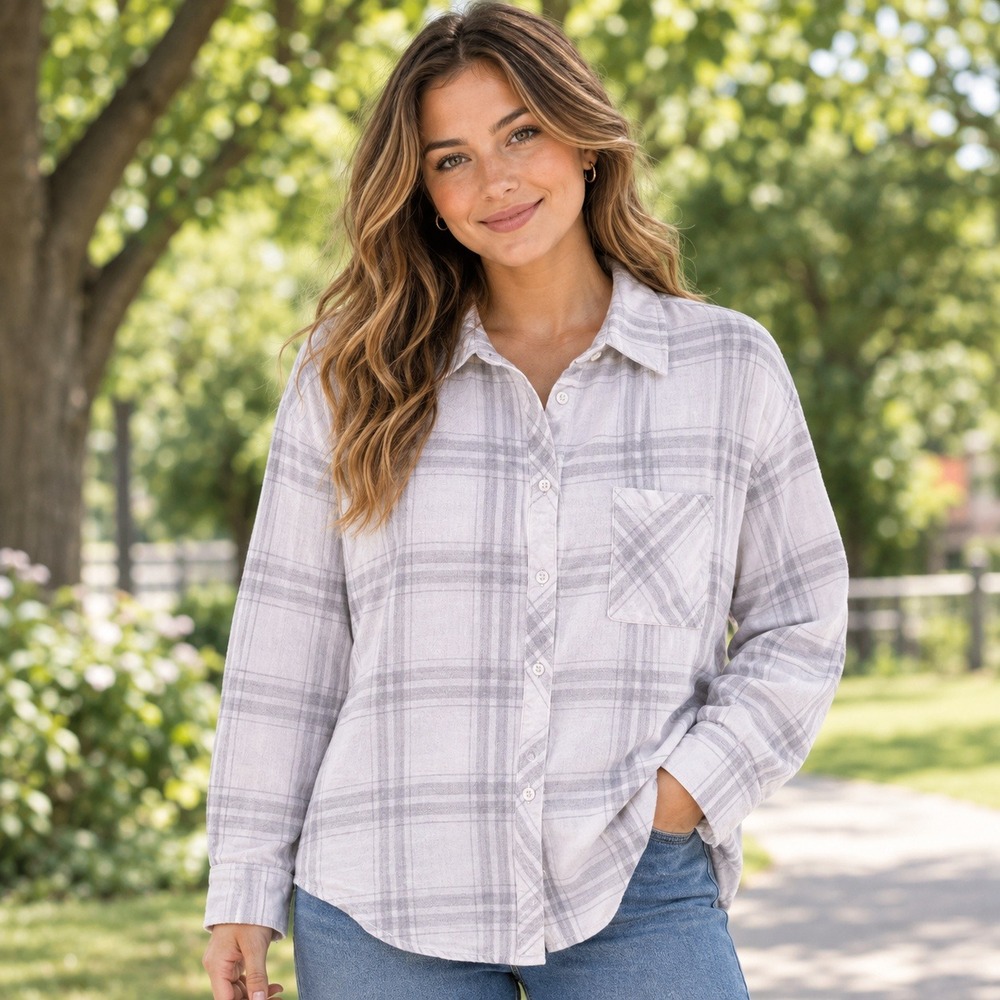 Well Worn Plaid Button Down Shirt Womens Large White Grey Viscose Long Sleeve